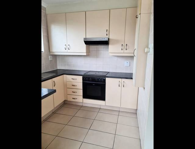 2 bed property to rent in ESSENWOOD